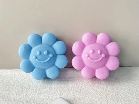 Molde silicona margarita con carita 